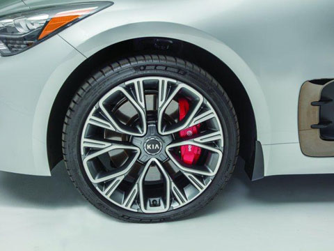 Kia Stinger Alloy Wheel